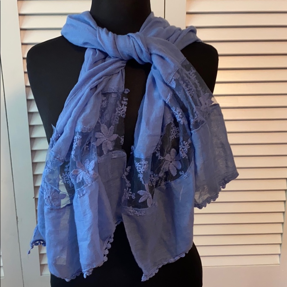 David and Young Blue Fashion Scarf NWT